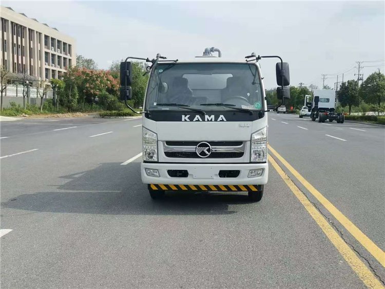 凱馬5方真空吸污車(chē)